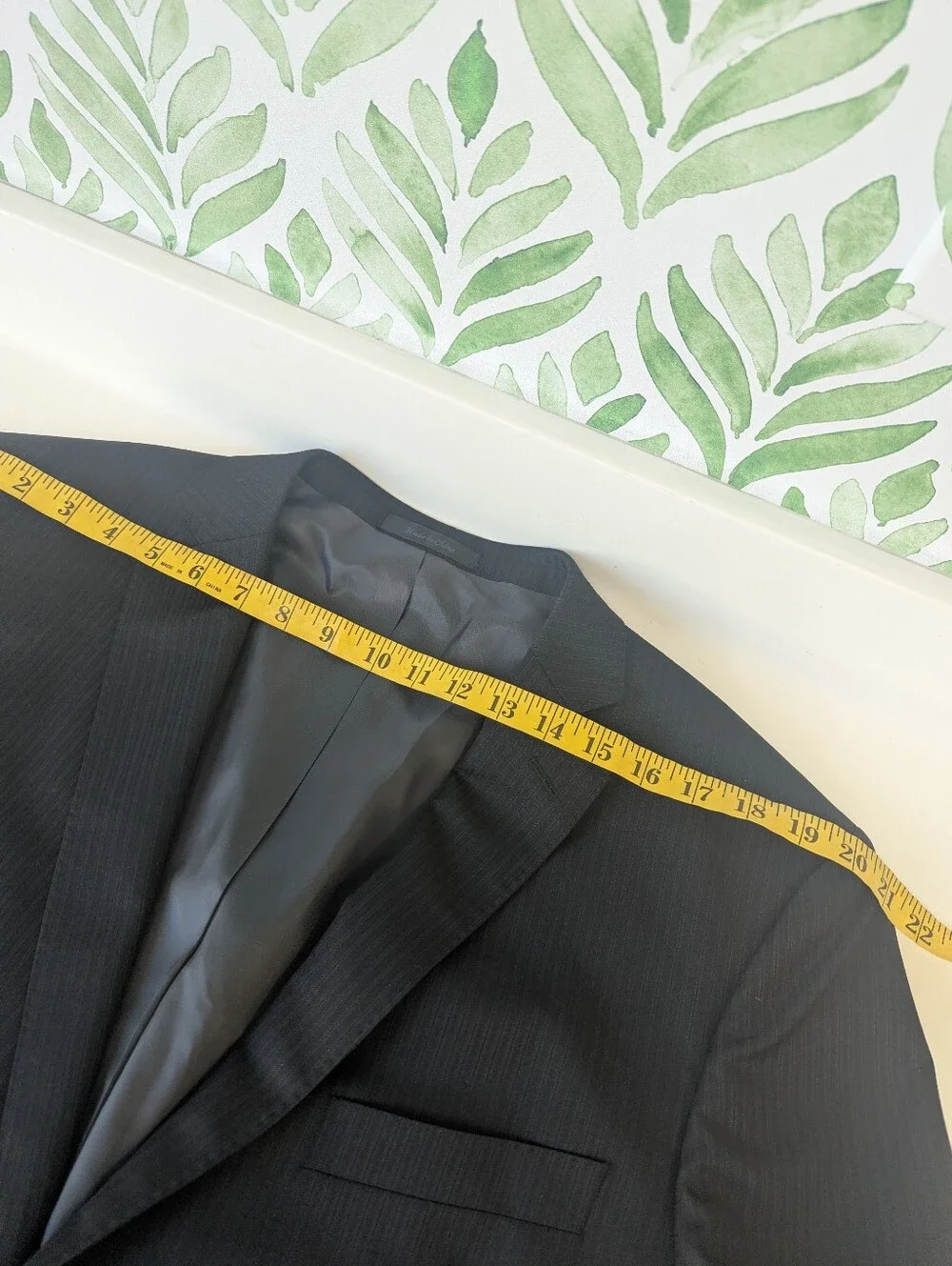 Tallia black pinstripe suit set /Joseph Abboud white dress shirt 46R Tailored
